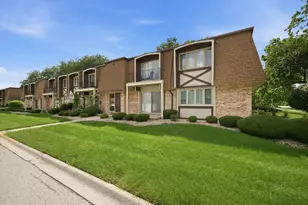 12720 Carriage Ln, Crestwood, IL 60418 - Photo 1