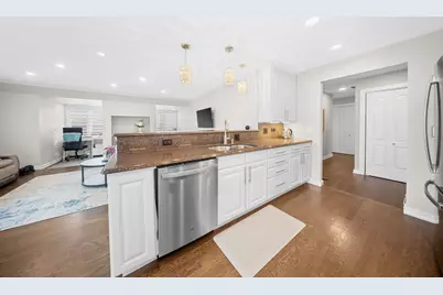 1630 N Douglas Court N #1630, Arlington Heights, IL 60004 - Photo 13