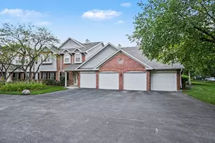 1316 E Evergreen Dr, Palatine, IL 60074 - Photo 1