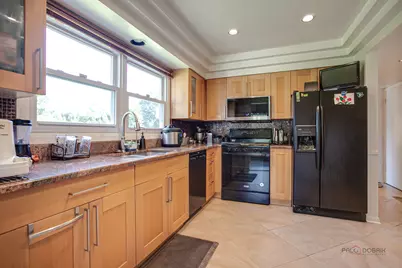 410 Lamont Terrace, Buffalo Grove, IL 60089 - Photo 13
