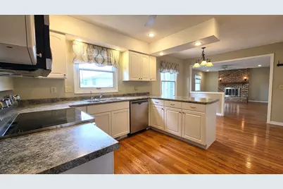 4470 18th Street, Bettendorf, IA 52722 - Photo 9