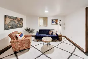 5310 W Wellington Ave, Chicago, IL 60641 - Photo 23