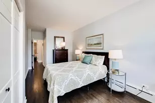 5310 W Wellington Ave, Chicago, IL 60641 - Photo 13