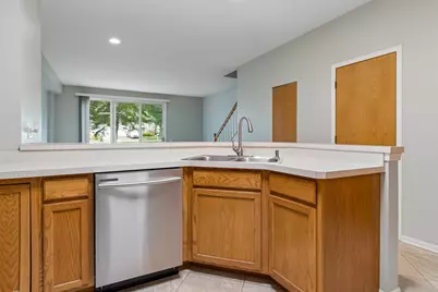 2943 Stonewater Drive #2943, Naperville, IL 60564 - Photo 3