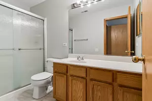 2943 Stonewater Dr, Naperville, IL 60564 - Photo 13