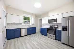 340 Moseley St, Elgin, IL 60123 - Photo 11