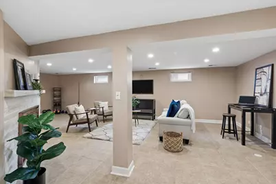 123 E Columbia Avenue, Elmhurst, IL 60126 - Photo 17