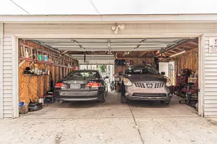 2441 N Hamlin Ave, Chicago, IL 60647 - Photo 29