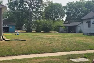 815 22nd Ave, Rockford, IL 61104 - Photo 1