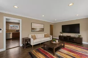 270 N Linden Ave, Palatine, IL 60074 - Photo 3