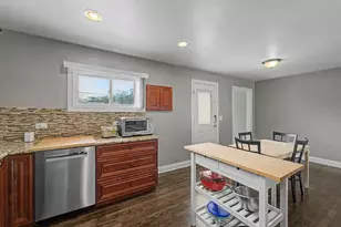 270 N Linden Ave, Palatine, IL 60074 - Photo 9