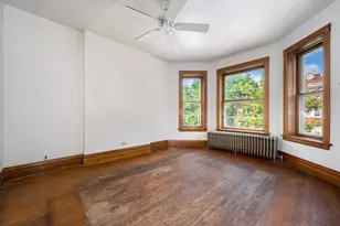 4505 N Artesian Ave, Chicago, IL 60625 - Photo 3