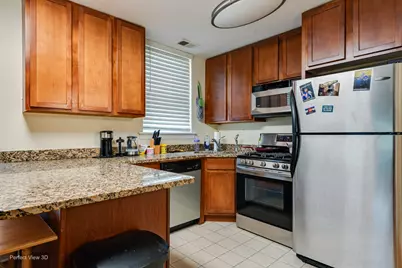 2501 W Touhy Avenue #203, Chicago, IL 60645 - Photo 5