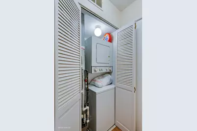 2501 W Touhy Avenue #203, Chicago, IL 60645 - Photo 13