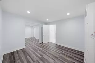2433 W 46th Pl, Chicago, IL 60632 - Photo 31