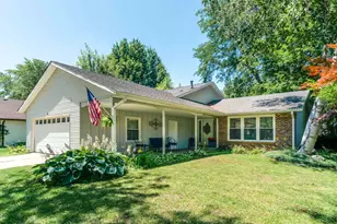6 S Deerpath Dr, Vernon Hills, IL 60061 - Photo 1
