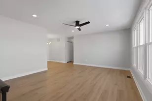 231 Nantucket Harbor, Schaumburg, IL 60193 - Photo 5