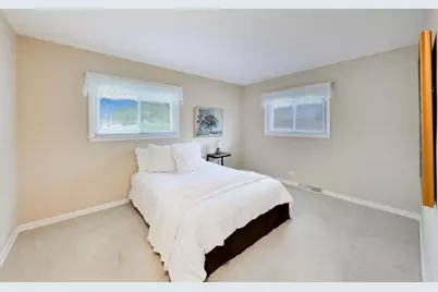 301 S Yale Avenue, Arlington Heights, IL 60005 - Photo 15