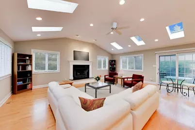 301 S Yale Avenue, Arlington Heights, IL 60005 - Photo 3