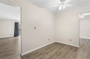 900 S River Rd, Des Plaines, IL 60016 - Photo 13