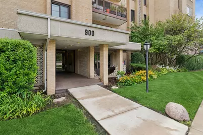 900 S River Road #4F, Des Plaines, IL 60016 - Photo 1