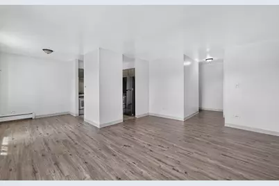 824 W College Boulevard #201, Addison, IL 60101 - Photo 3