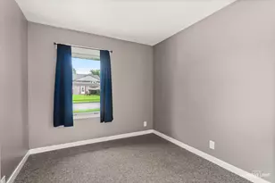 704 Halstead Ave, Romeoville, IL 60446 - Photo 7