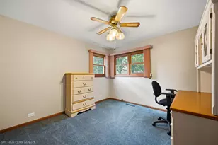 7411 W 109th Pl, Worth, IL 60482 - Photo 17