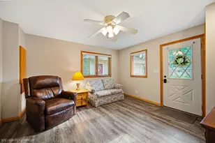 7411 W 109th Pl, Worth, IL 60482 - Photo 11