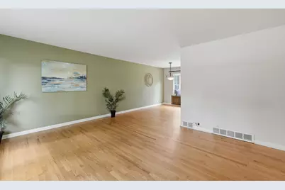742 E Baldwin Road, Palatine, IL 60074 - Photo 3