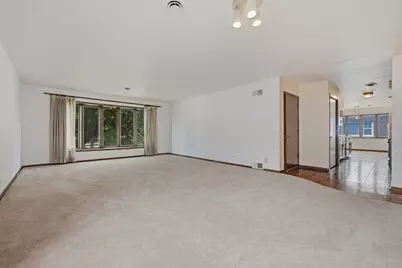 301 N Catino Court, Mount Prospect, IL 60056 - Photo 19
