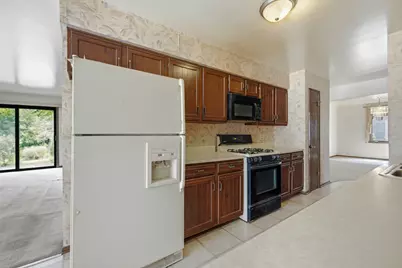 301 N Catino Court, Mount Prospect, IL 60056 - Photo 7