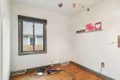5506 E Lake Shore Drive, Wonder Lake, IL 60097 - Photo 13