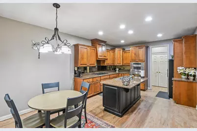 343 Arbor Glen Boulevard, Schaumburg, IL 60195 - Photo 9