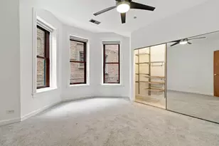 550 W Surf St, Chicago, IL 60657 - Photo 11