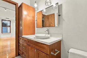 550 W Surf St, Chicago, IL 60657 - Photo 19