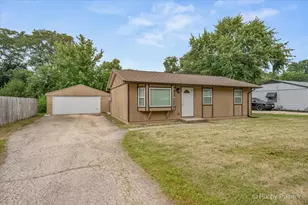 1106 Emerald Ln, Machesney Park, IL 61115 - Photo 1