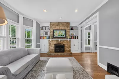 324 N Myrtle Avenue, Elmhurst, IL 60126 - Photo 9