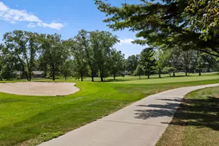 4 Fields E, Champaign, IL 61822 - Photo 3