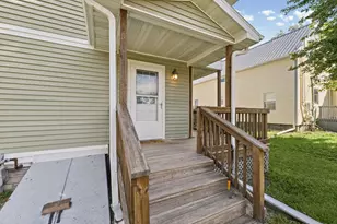 218 E Orleans St, Paxton, IL 60957 - Photo 35