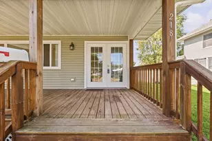 218 E Orleans St, Paxton, IL 60957 - Photo 5