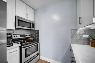 10735 W 5th Ave, Countryside, IL 60525 - Photo 15