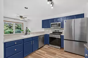 1465 Meadowsedge Ln, Carpentersville, IL 60110 - Photo 11