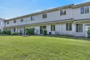 1465 Meadowsedge Ln, Carpentersville, IL 60110 - Photo 23