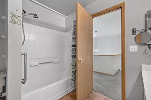 1465 Meadowsedge Ln, Carpentersville, IL 60110 - Photo 21