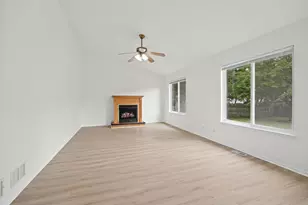 10481 Somerset Ln, Huntley, IL 60142 - Photo 7