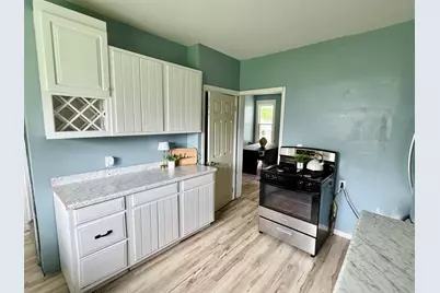 1549 W 14th Street, Davenport, IA 52804 - Photo 11