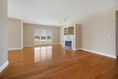 125 N Buffalo Grove Road #213, Buffalo Grove, IL 60089 - Photo 3