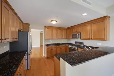 125 N Buffalo Grove Road #213, Buffalo Grove, IL 60089 - Photo 5