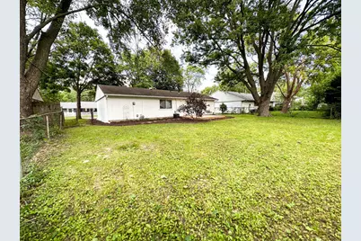 810 Fairoaks Drive, Champaign, IL 61821 - Photo 23